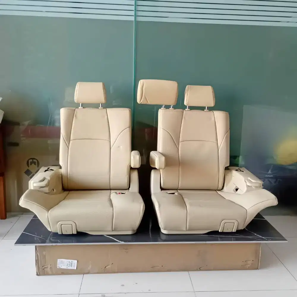 Toyota Alphard/Vellfire 30 (2015–2022) Jok Baris 3 Split LH+RH – OEM C