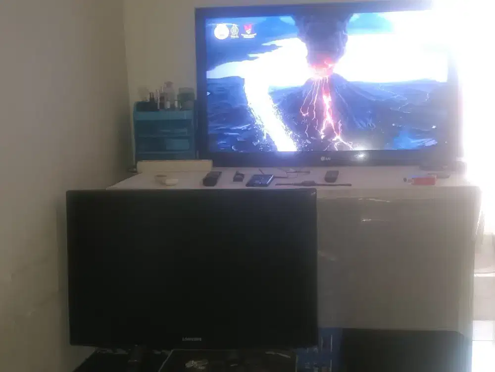 Jual tv LG 42 & sharp 32 murah