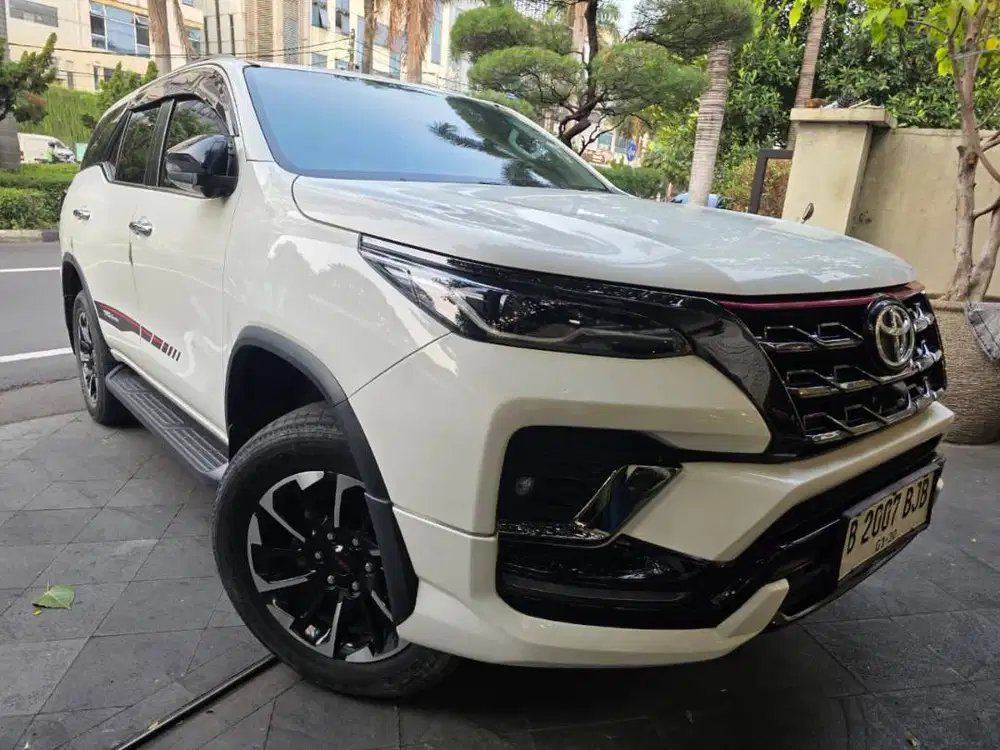 (CASH) TOYOTA FORTUNER VRZ TRD 2.4 DIESEL 2021 PUTIH WHITE ISTIMEWA
