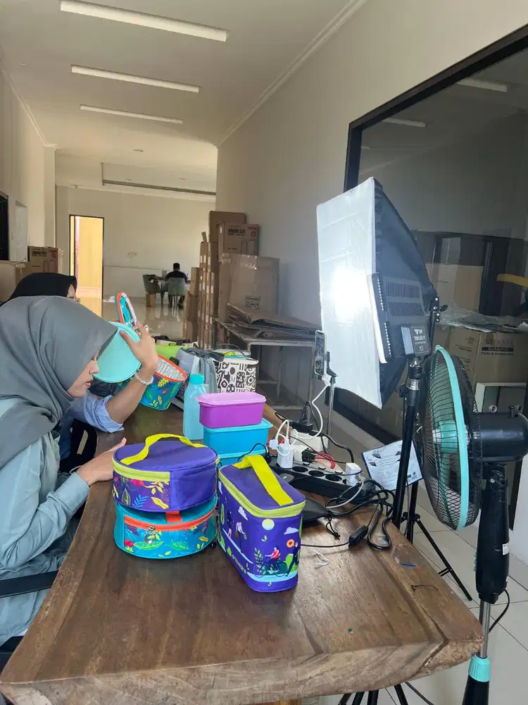 DICARIN ADMIN MARKETPLACE & HOST LIVE WANITA