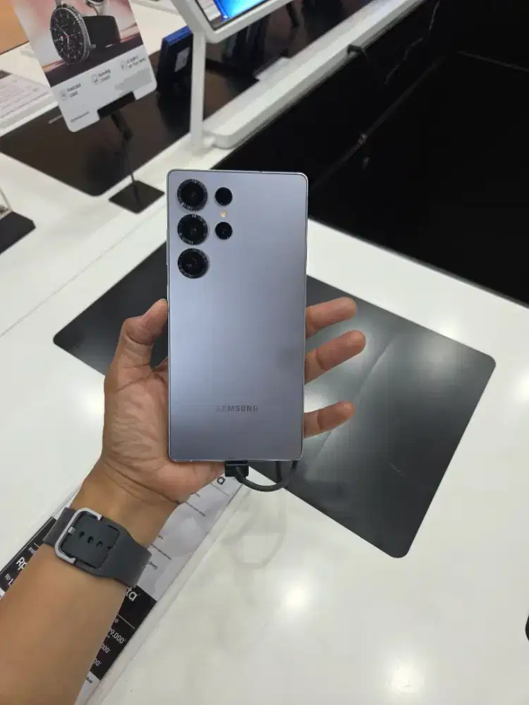 SAMSUNG S25 ULTRA 256