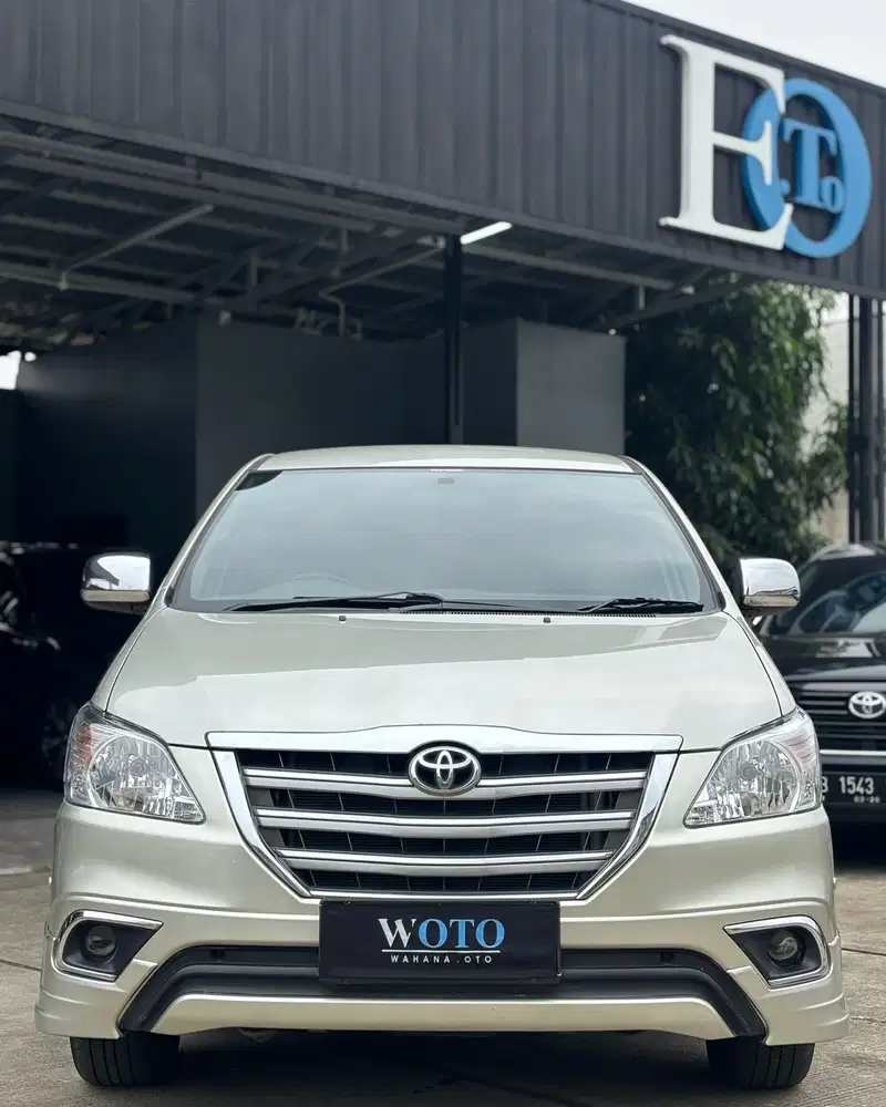 Toyota Innova 2.5 V AT Diesel 2014