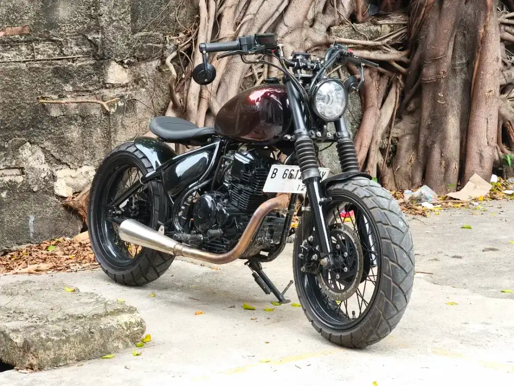 YAMAHA SCORPIO 2011 BOBBER TRIUMPH