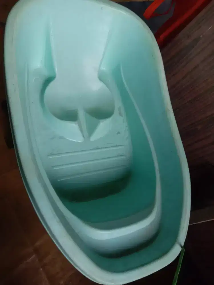 Bak mandi bayi tebal besar