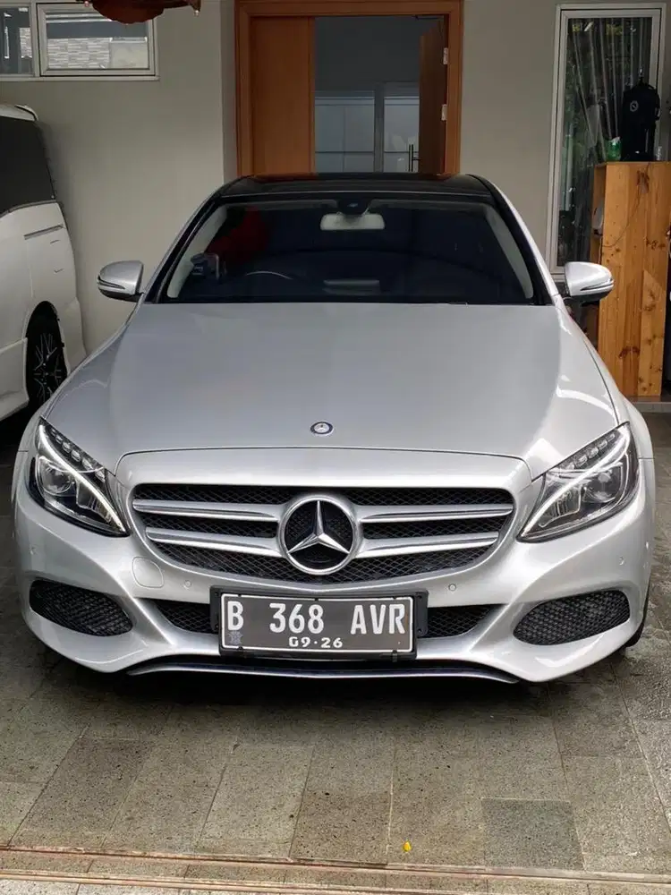 Mercedes Benz C200 W205 Silver Automatic 2017