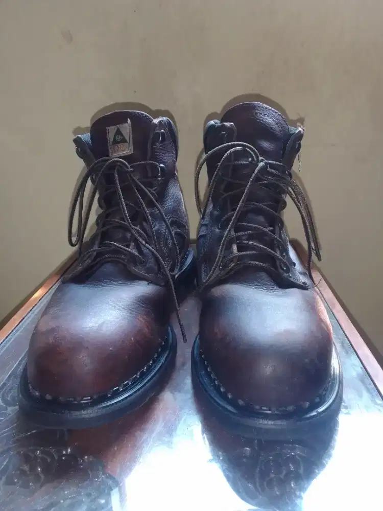 SAFETY SHOES RED WING 3526