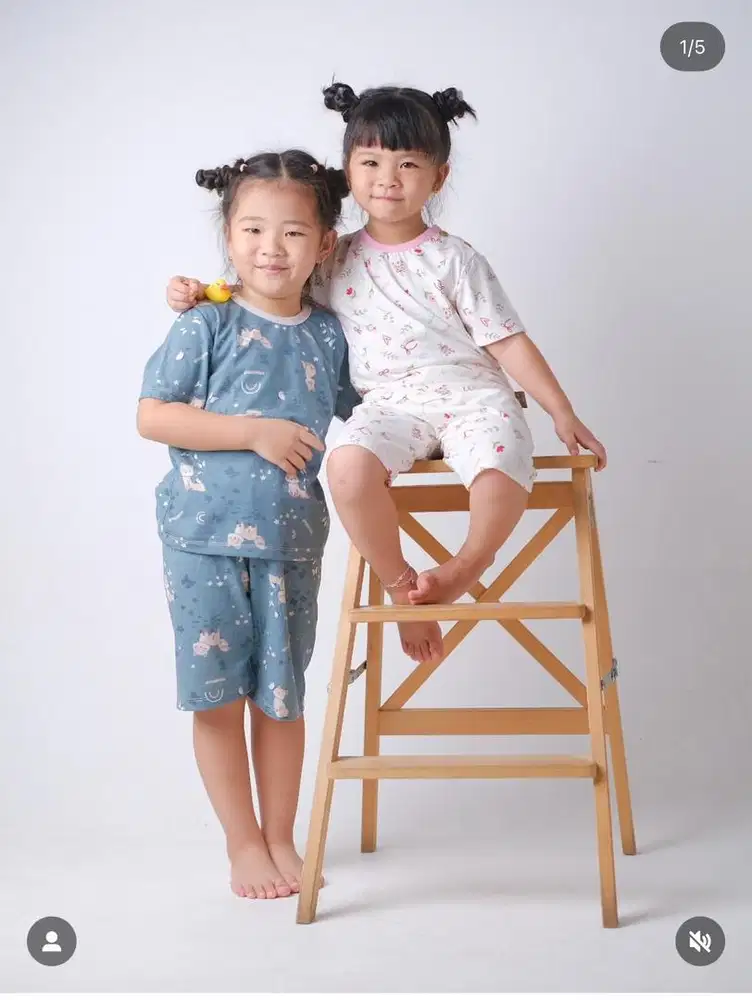 DICARI DESIGN CONTENT SOCIAL MEDIA BAJU ANAK CISAUK, TANGERANG