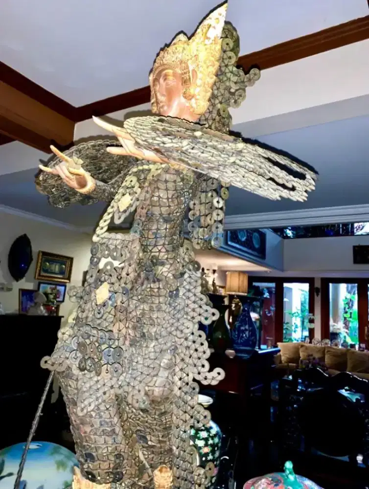 Patung Penari Bali bahan Uang Kepeng Kuno , Tinggi 1 m