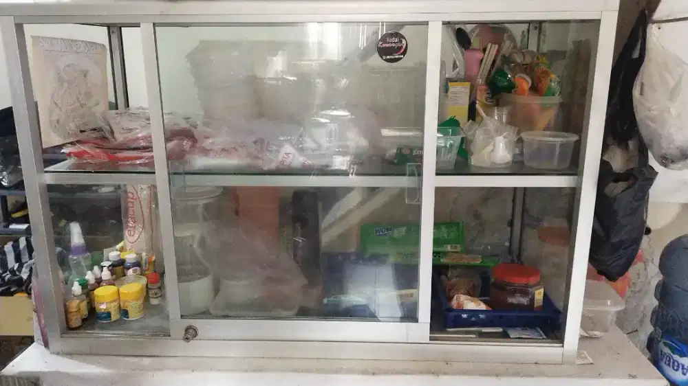 ETALASE KACA LENGKAP KUNCI