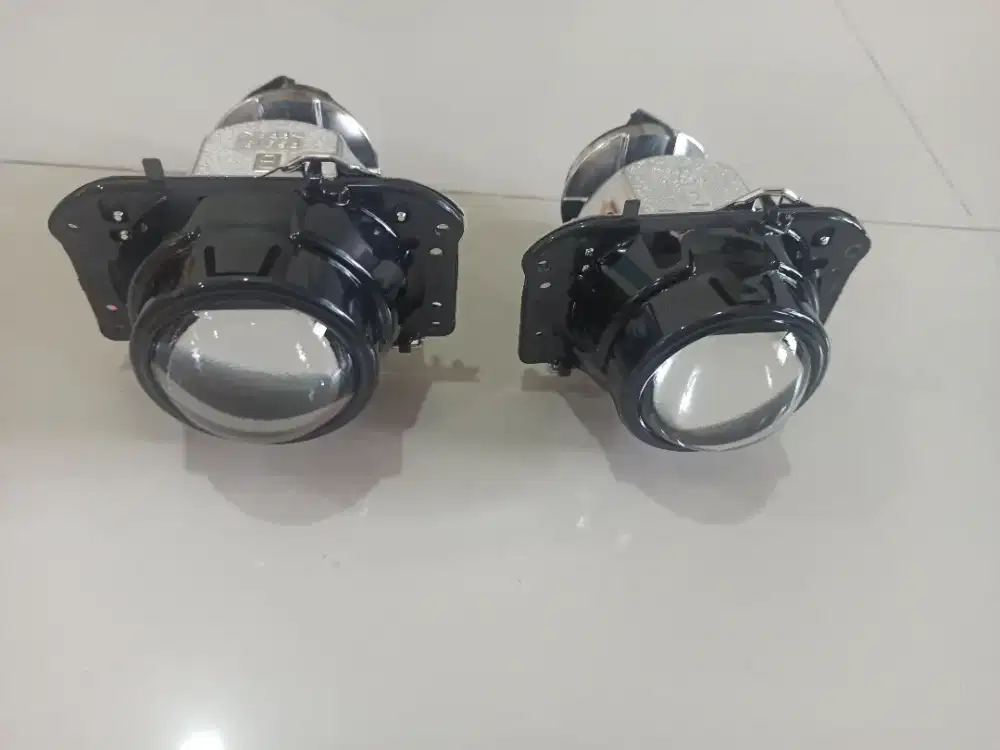 Projector ori mitsubishi  pajero exceed