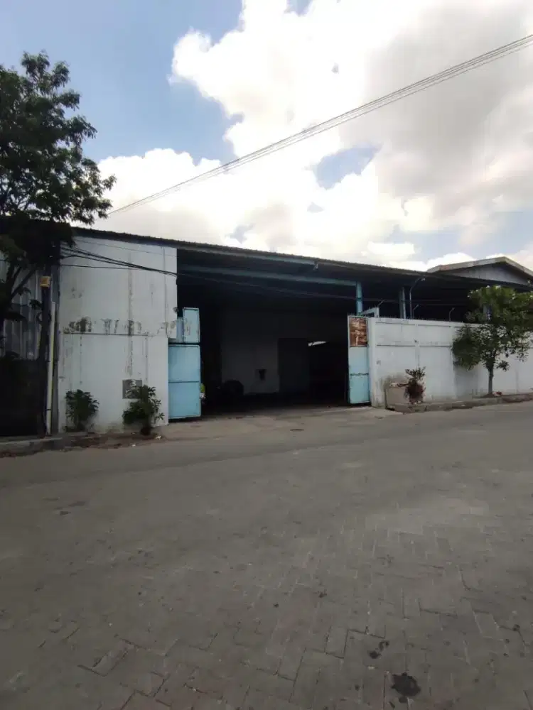 Jual Gudang Margomulyo Permai Siap Huni Row Jalan Lebar 3500 meter