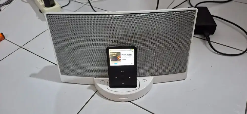 Speaker bose sounddock 1 dan ipod 80gb