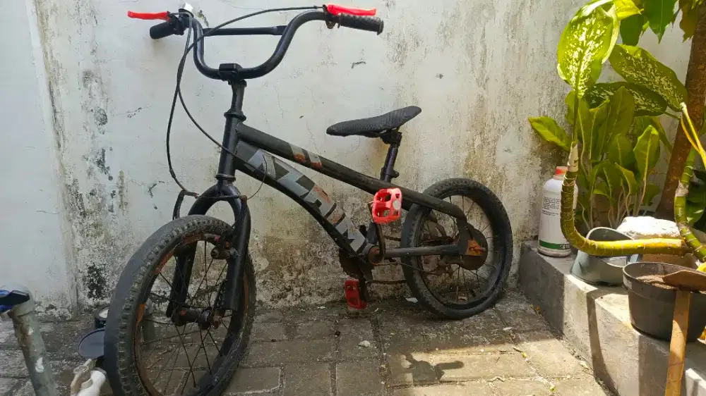 Sepeda anak BMX uk. 14