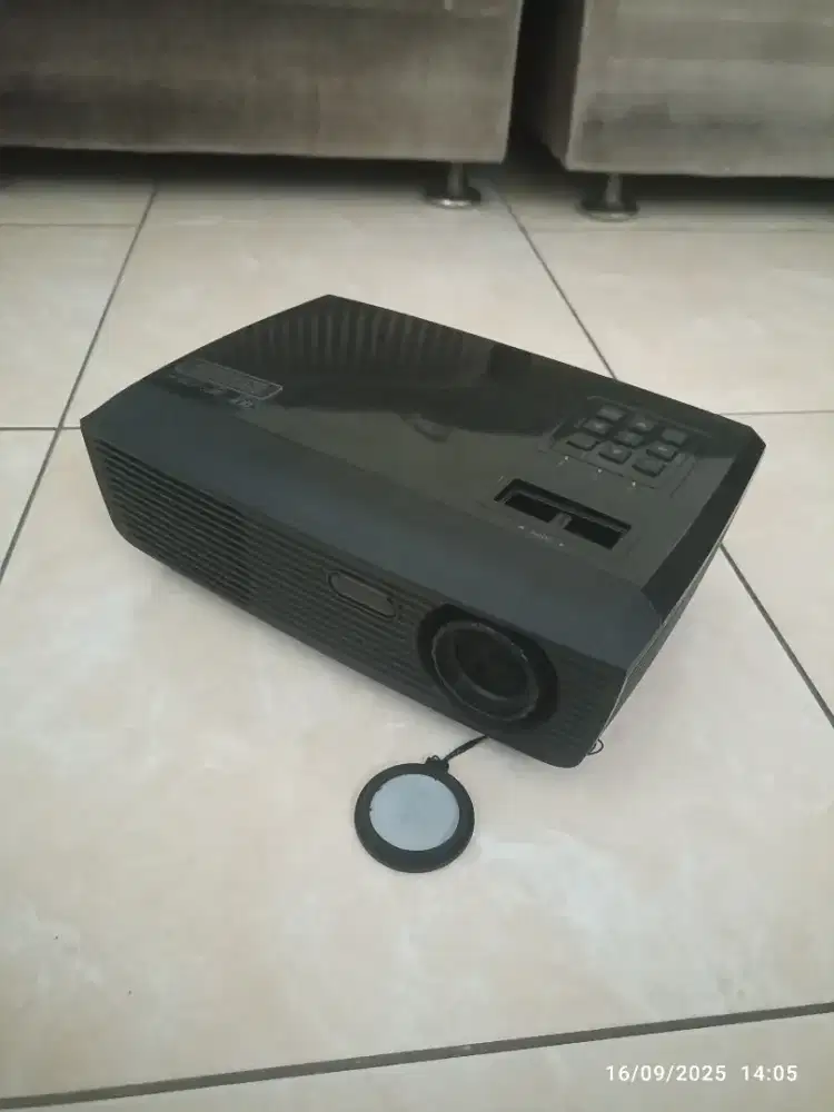 Proyektor LG gambar joss