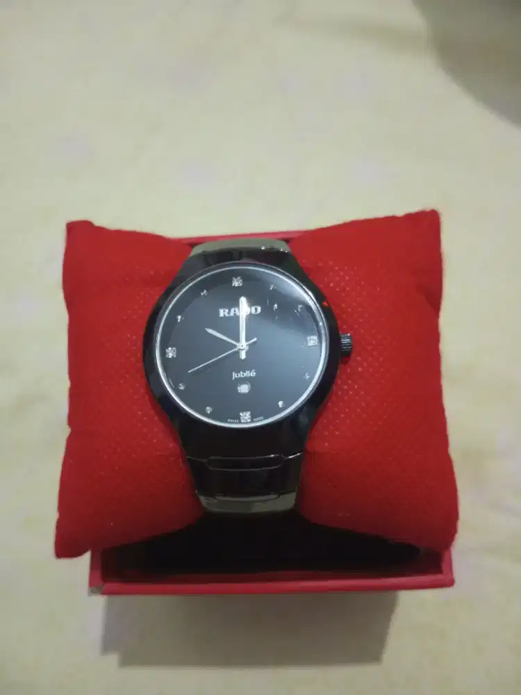 Dijual cepat Dua jam tangan unisex