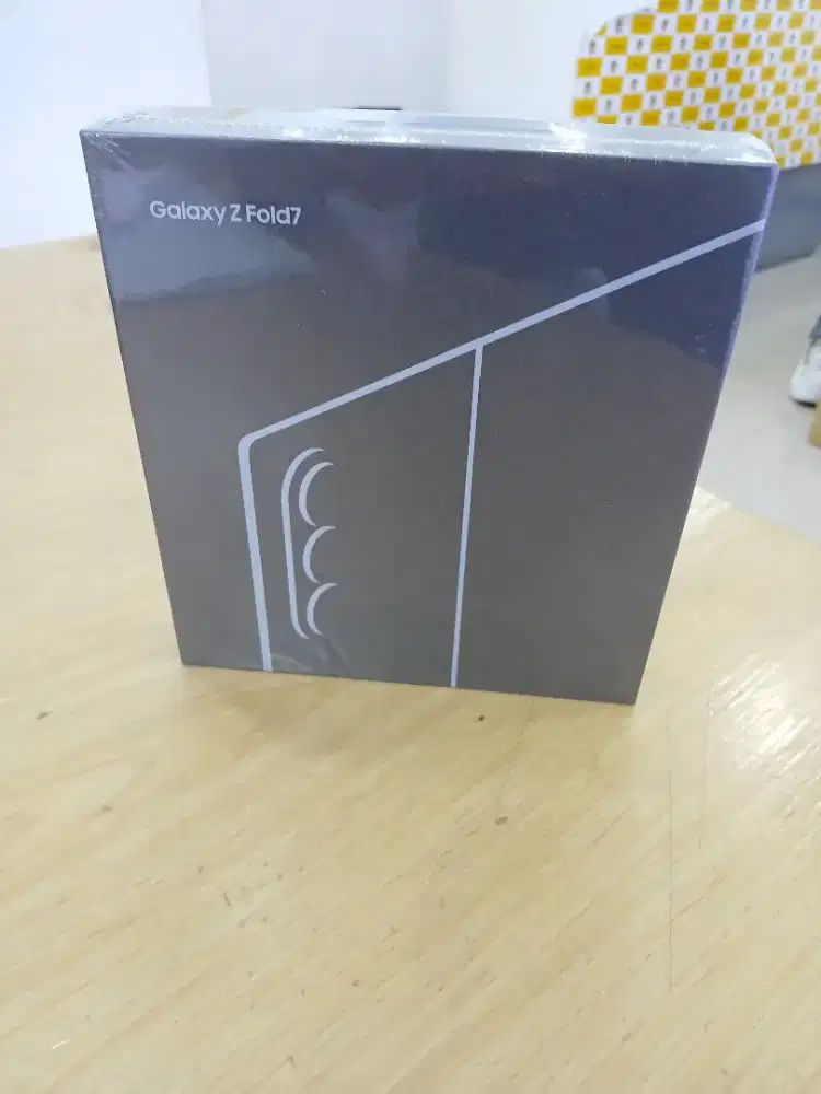 Samsung Z Fold 7 12/256 bonus fit 3 dan adaper