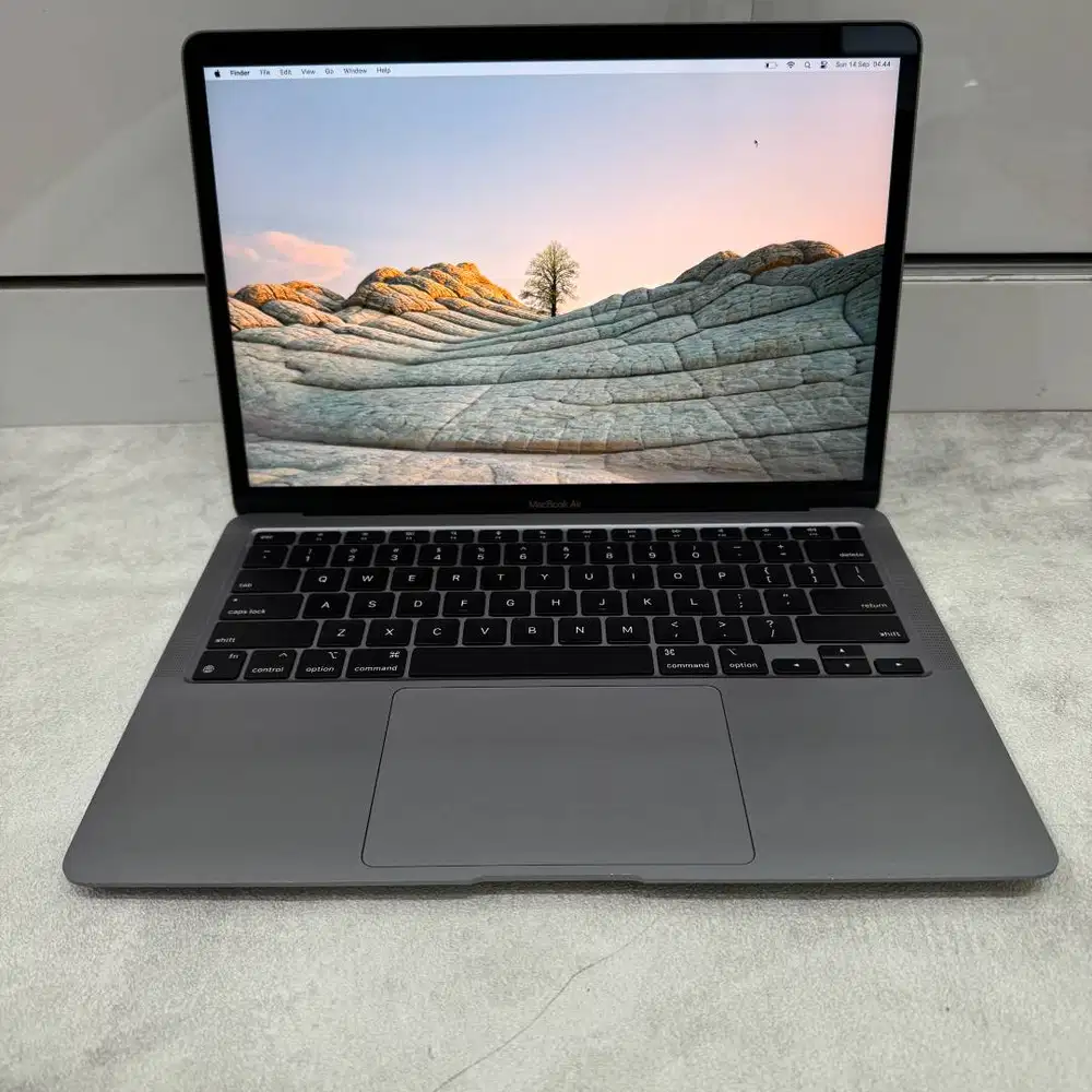 SALE MacBook Air 13 inch 2020 M1 8/128GB