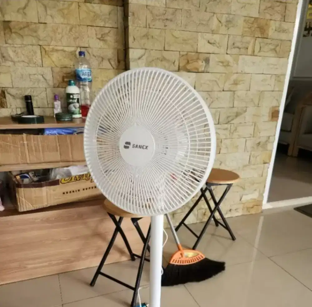 KIPAS ANGIN SANEX DENGAN REMOTE