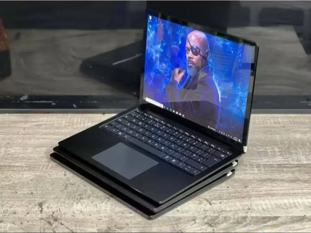 Surface laptop core i7 gen10 ram 16gb ssd 256gb touchscreen