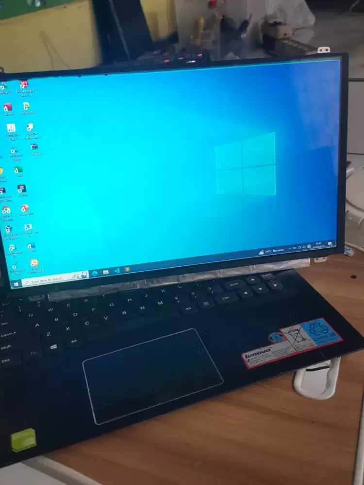 Led laptop slim 30 pin 15.6 minus ada garis2 putih dibawah