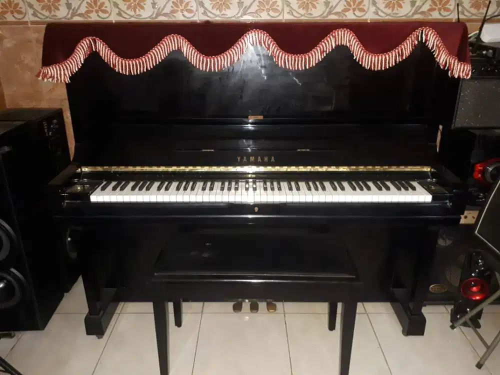 PIANO YAMAHA U3 H BEKAS