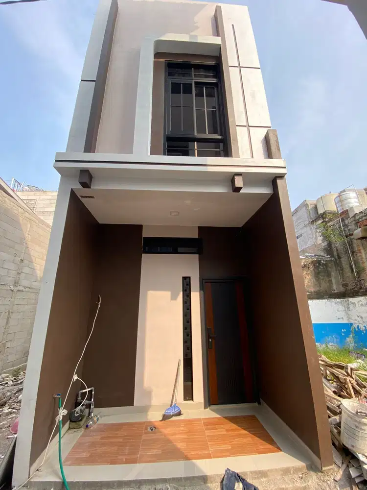 Rumah baru Siap Huni 3 lantai hanya 1km dari sunter mall jakarta utara
