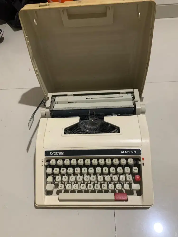 Mesin ketik brother m1760tr
