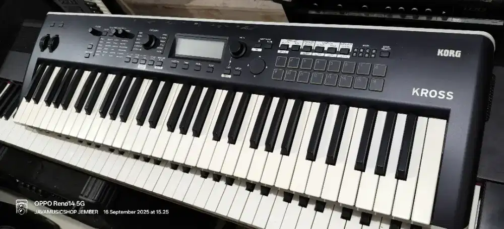 Korg Kross 2 synthesizer