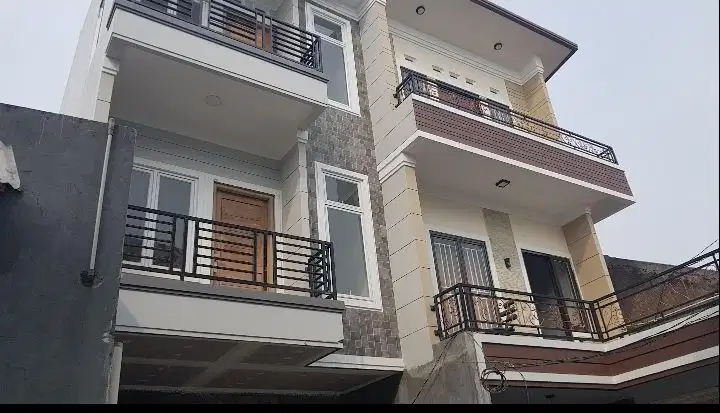 Rumah Baru  3 Lantai Kosambi dkt Tol Matland/Green Lake,