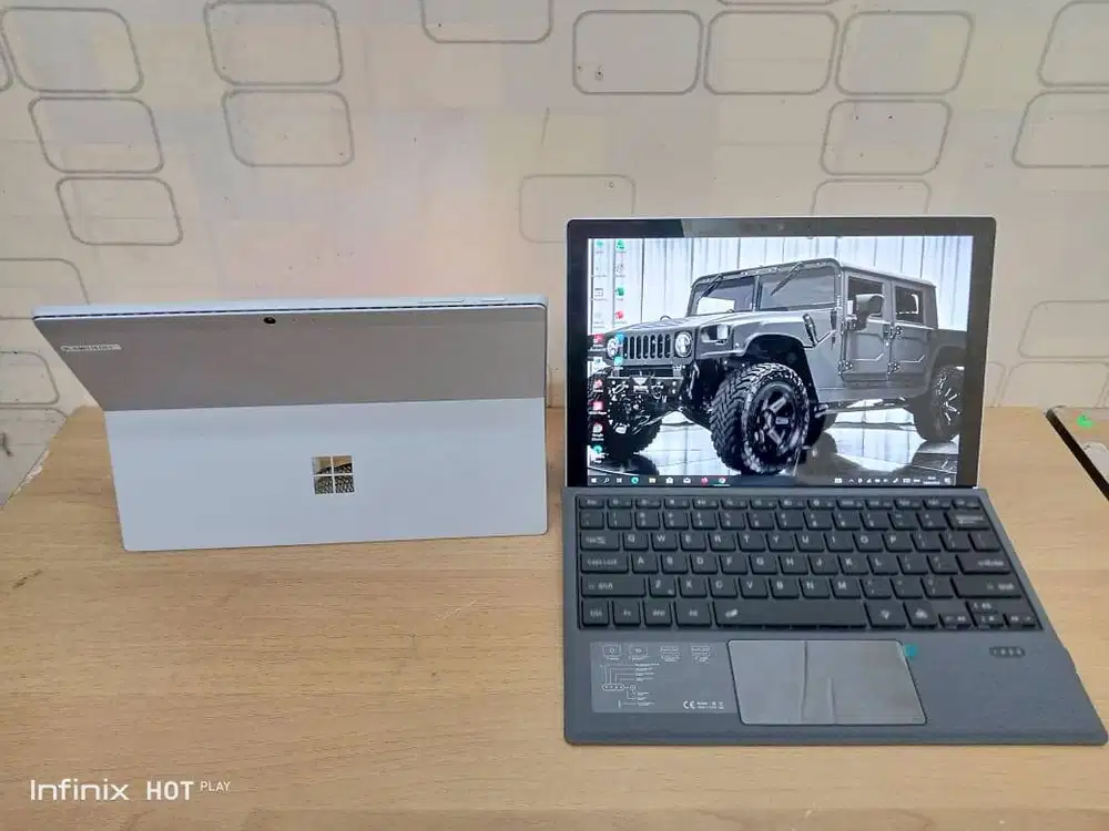 Microsoft Surface pro 5 2in1 Core i5 GEN7 RAM 8/256GB Touchscreen TST