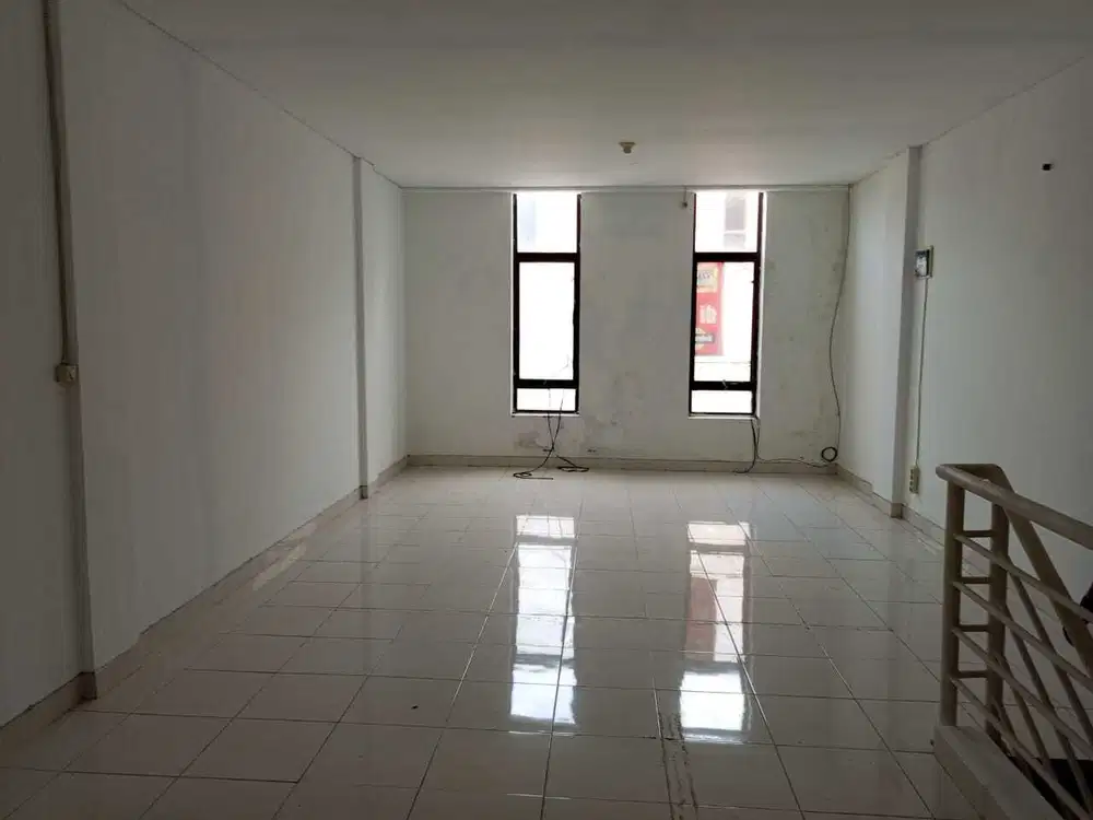 Ruko Eksklusif di pusat bisnis Lippo Cikarang
