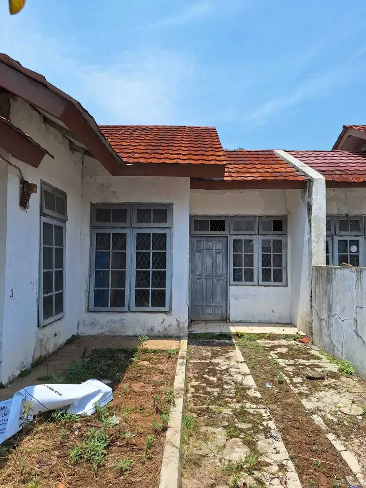 Rumah di Perum Bumi Sawangan Indah, Kota Depok.