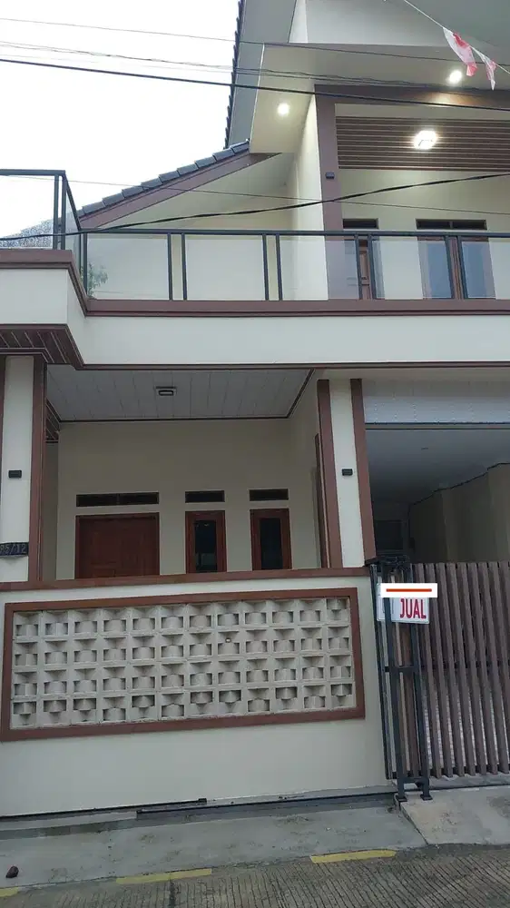 Di jual rumah di Galaxi Bekasi.. udah seperti komplek mandiri. semua a