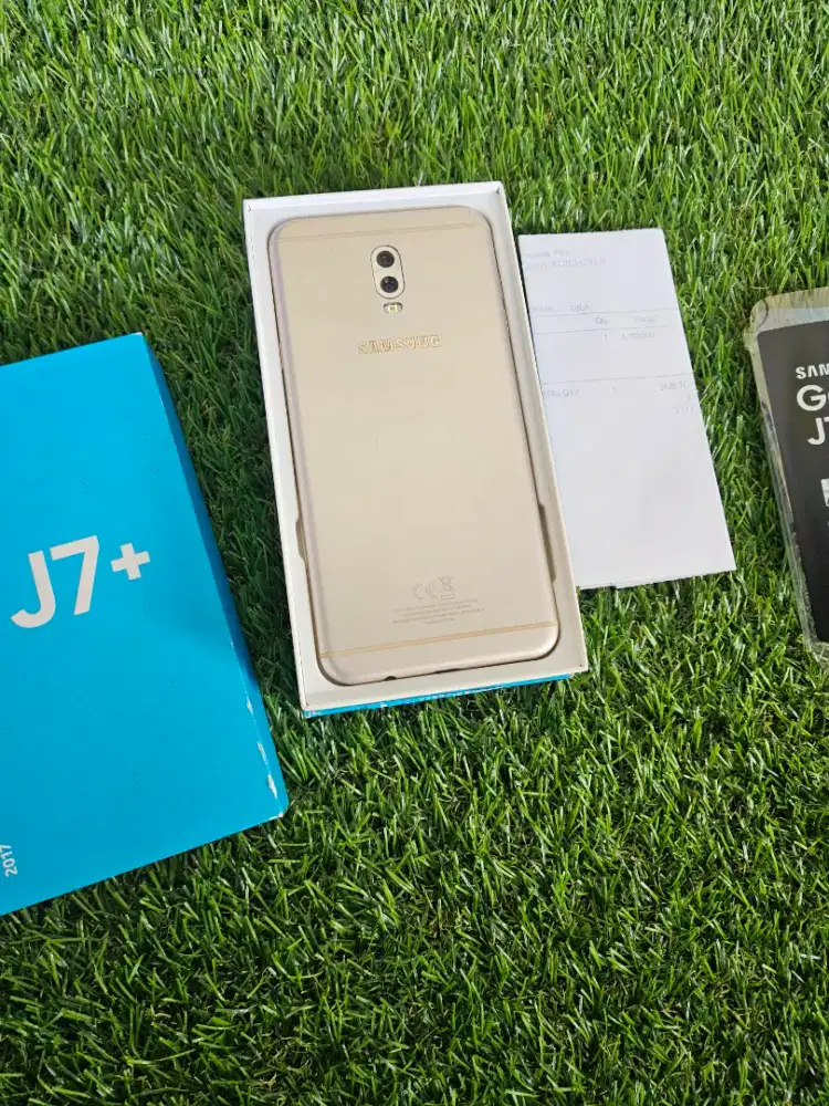 Samsung J7+ white