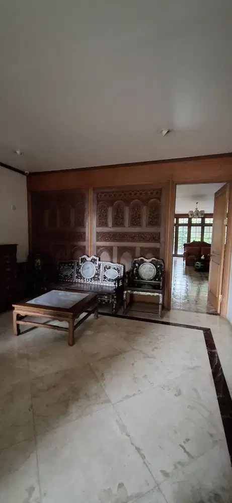 Rumah Pondok Indah jalan lebar cocok untuk hunian maupun usaha/rukan.