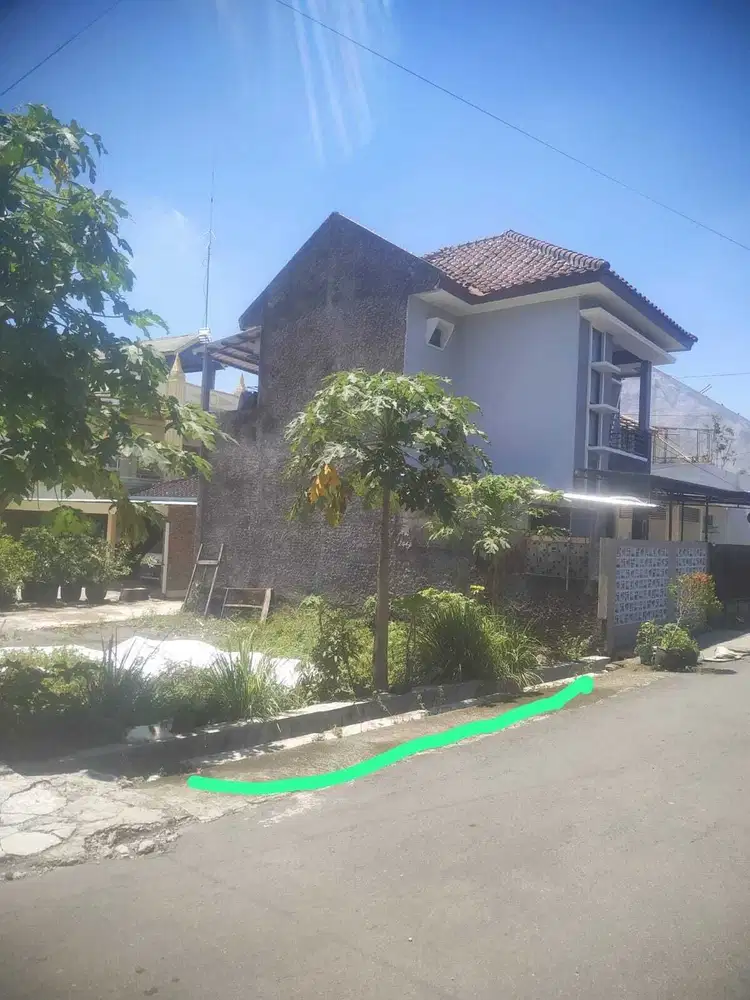 Tanah kecil dekat kampus UII Jl Kaliurang km 12