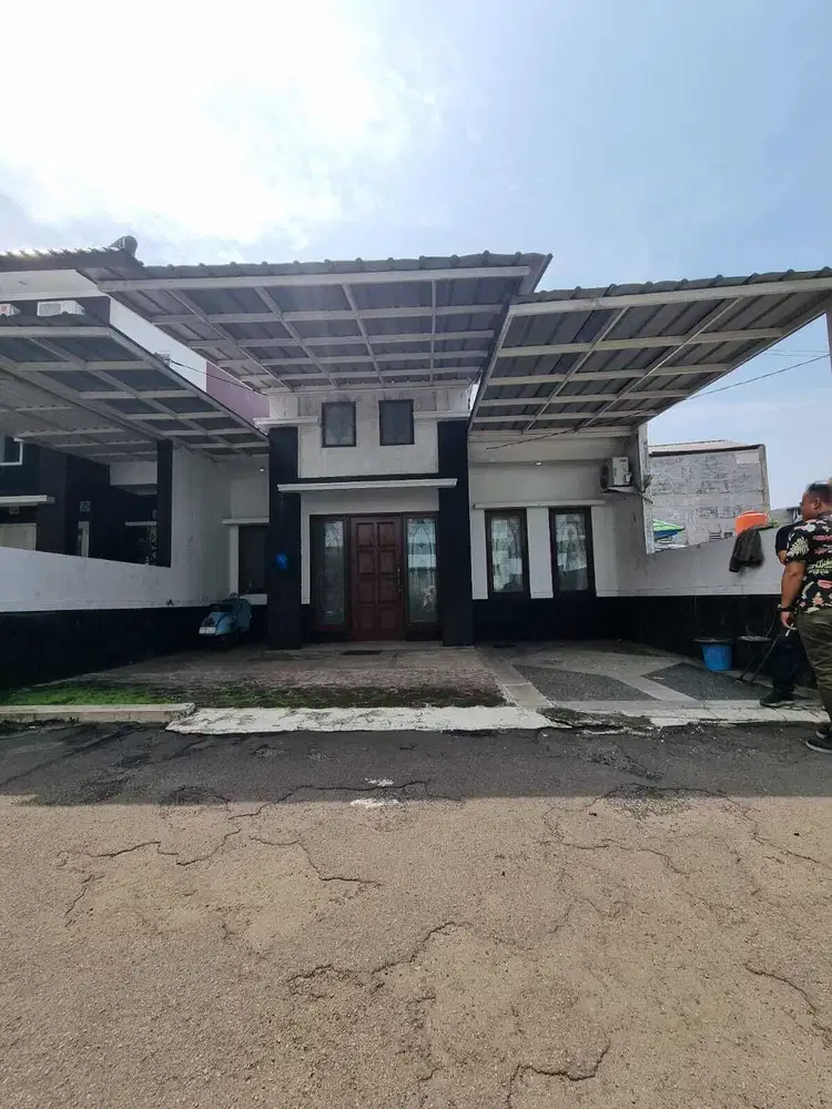 Dijual Cepat Rumah Siap Huni Sutra TownHouse  Jakarta Timur