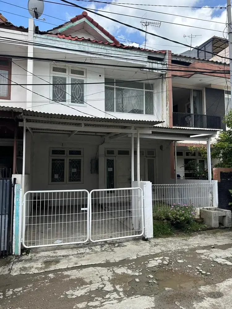 Rumah Taman Palem Lestari 2 lantai 6x15 Bebas Banjir