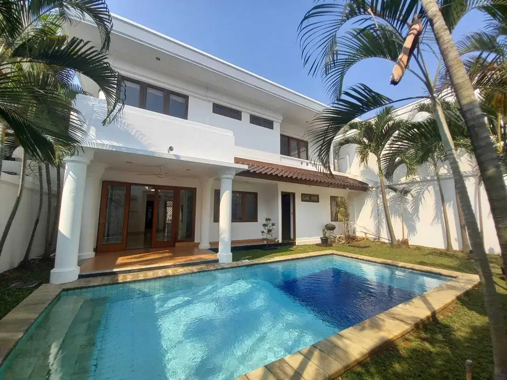 Rumah Dalam Townhouse di Pejaten dekat Kemang, Cocok Untuk Investasi