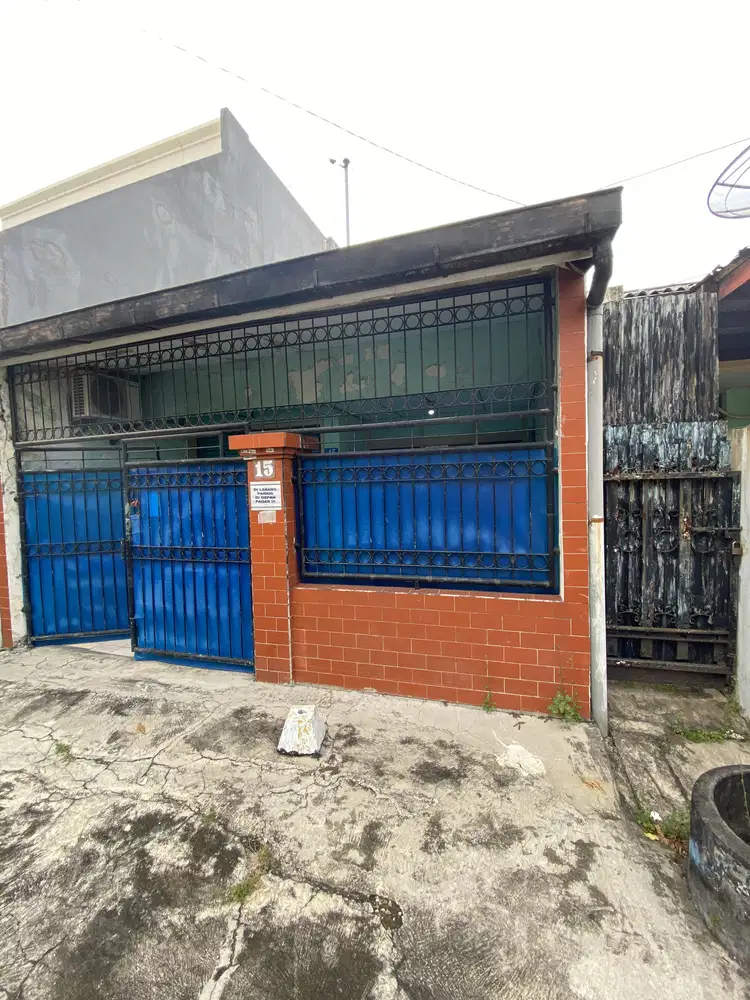 Rumah ngagel madya dekat pusat kota , row jalan besar