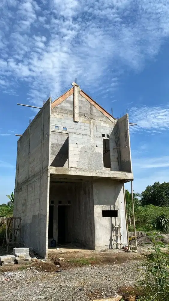 Di Jual Rumah 2 Lantai dekat Tugu Macan Citayam Depok