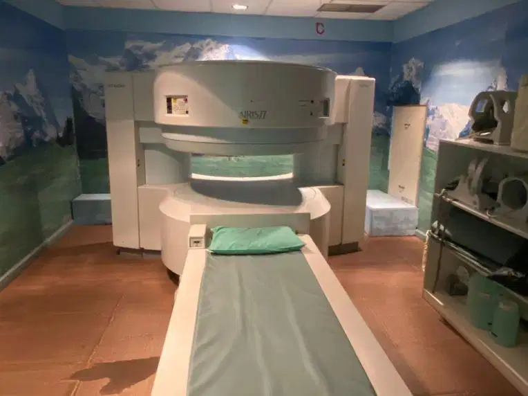 MRI - AIRIS II -2006