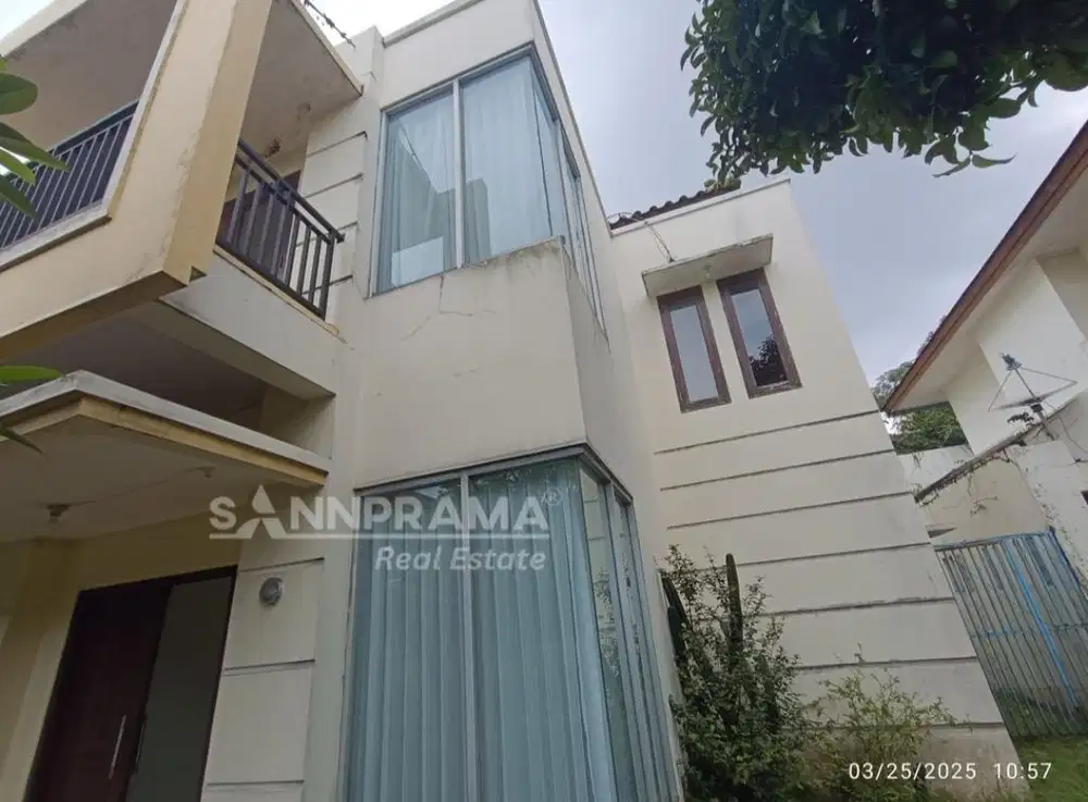 Rumah 2 cond di Telaga Golf Sawangan dengan tanah luas dan row jalan y