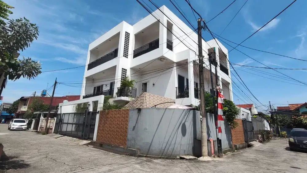 Rumah Mewah 3 Lantai di Jatibening Bekasi