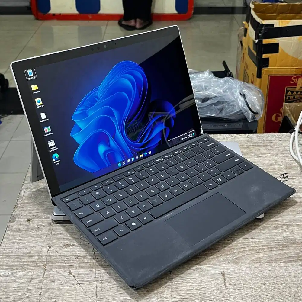 Murah Surface pro 5 2in1 Core i7 GEN7 RAM 16/512GB Touchscreen VN