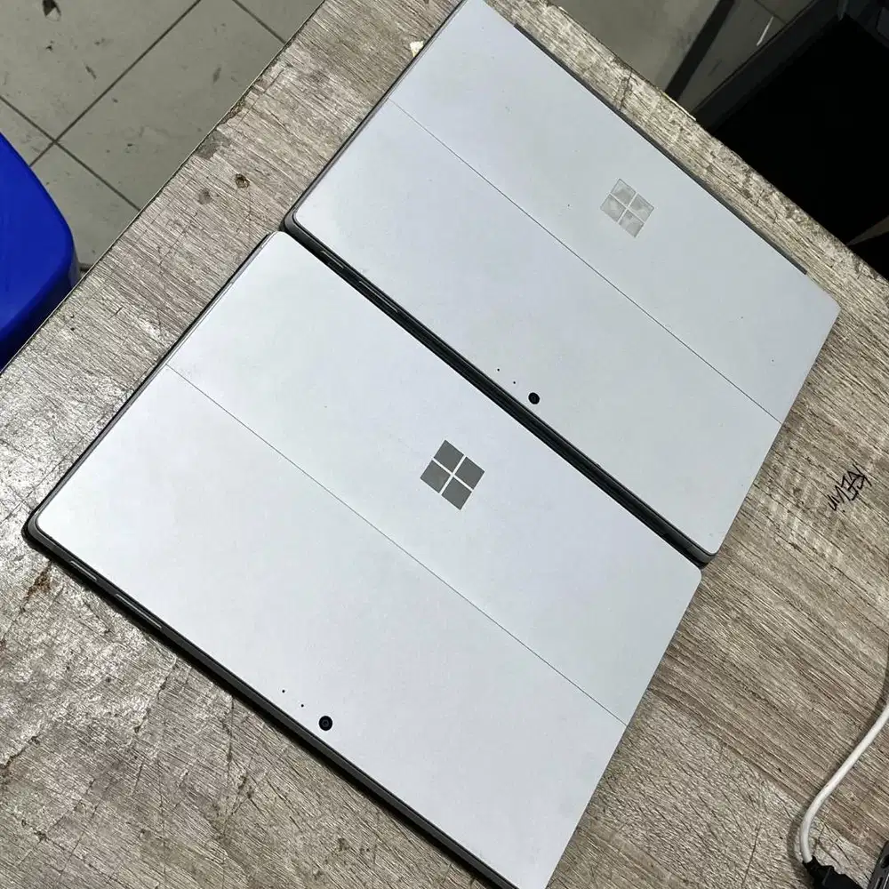 SALE surface pro 5 core i7 gen7 ram 16gb ssd 512gb 2in1 touchscreen