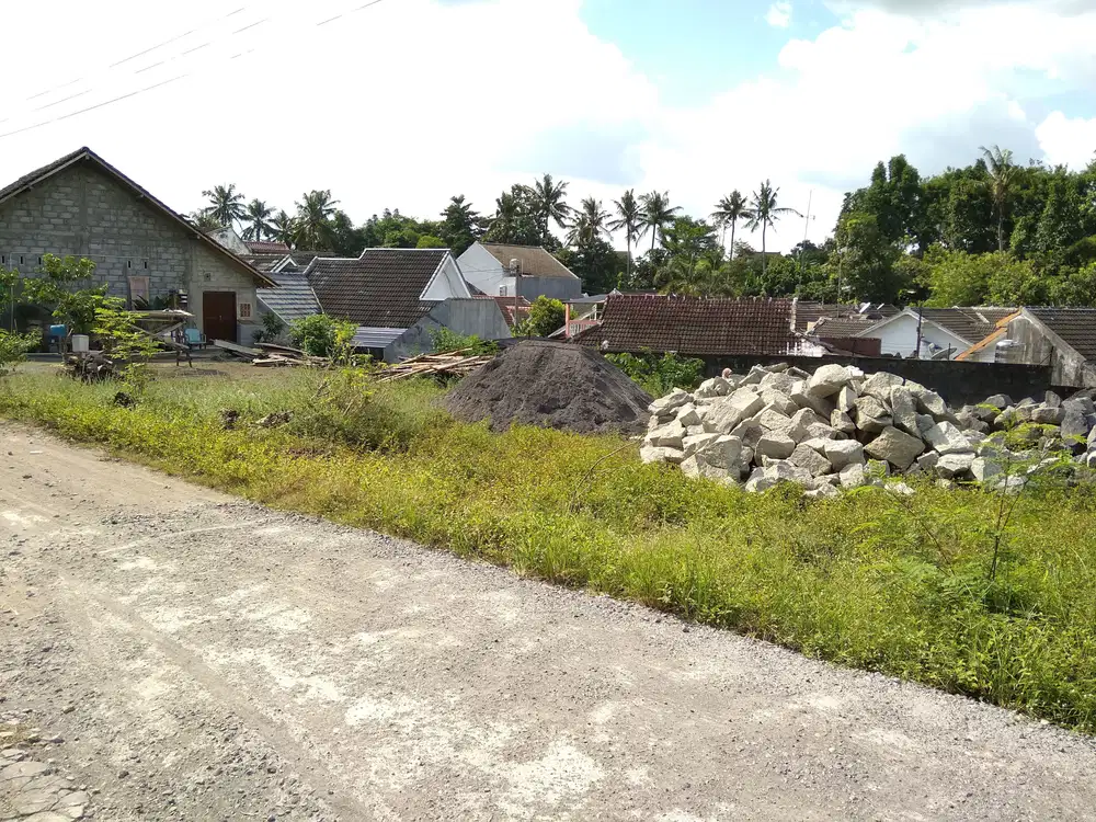 Tanah Kaveling Strategis Tepi Jl. Aspal/Jl Raya Dkt RS PDHI Kalasan