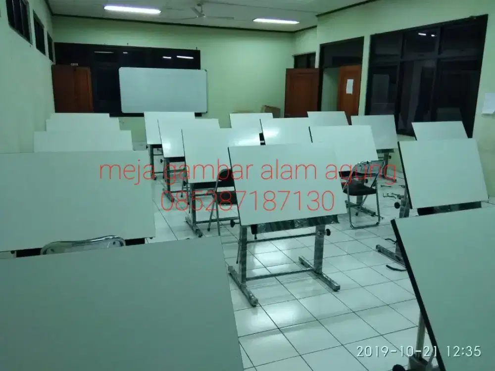 Meja gambar arsitek lokal