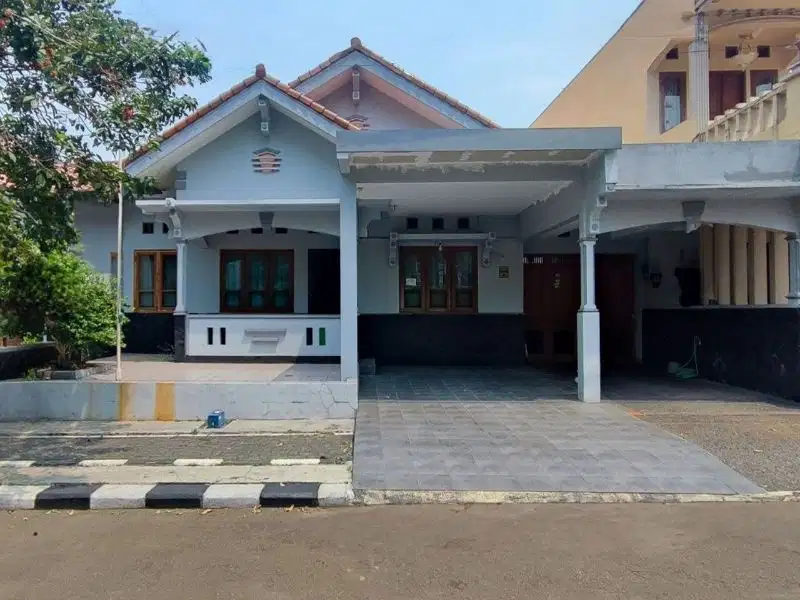 Rumah Siap Huni Lokasi Elite di Pesona Khayangan Depok