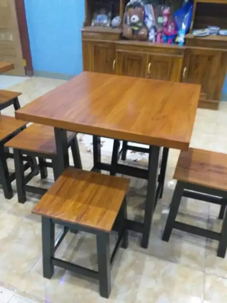 Jual meja kursi cocok buat caffe